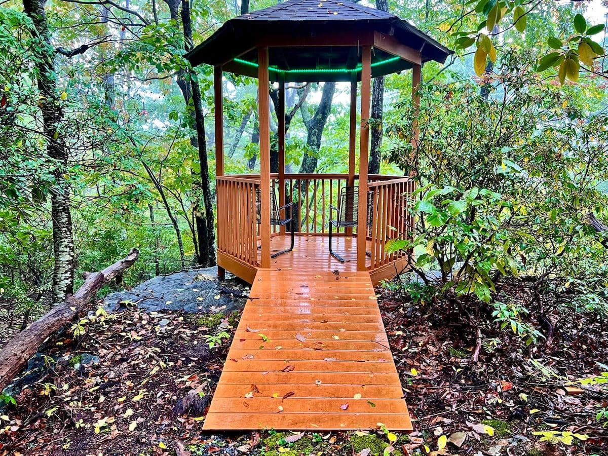 Totally renovated Gazebo with LED lighting and 2 chairs